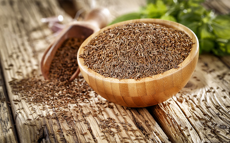 चुटकी भर जीरा खाने से मिलेंगे ये सेहतमंद फायदे